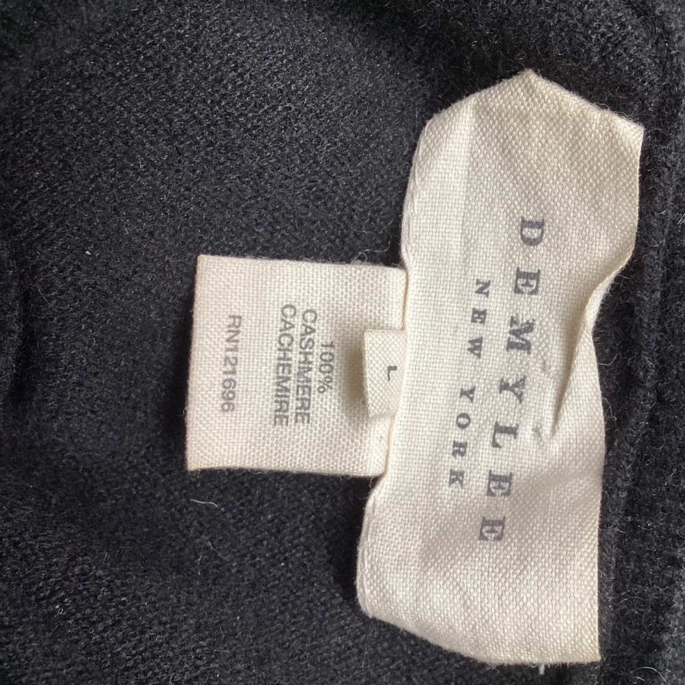 Demy Lee Black Cashmere Pullover Sweater, Size L - Picture 3 of 3